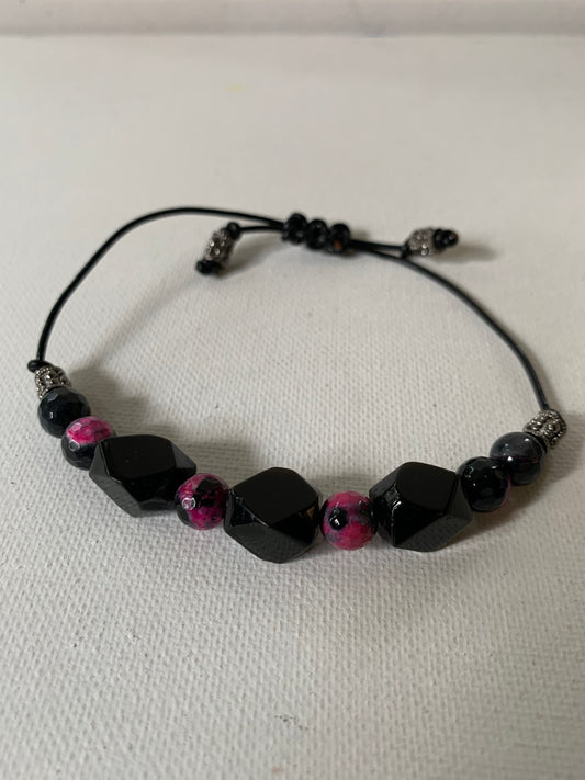 6-9in Black and Pink Agate with Black Onyx Bracelet
